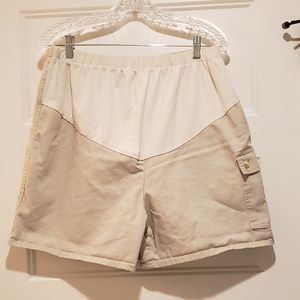 Maternity shorts